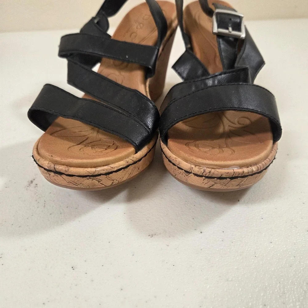 b.o.c.‎ Born Concept Womens Black Wedge Sandals Z13700 Size 9M Cork Heel Buckle